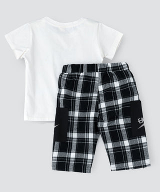 White t-shirt with checks pattern shorts set for boys