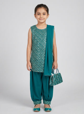 Girl wearing a teal green embroidered sleeveless kurta with matching Patiala salwar and chiffon dupatta ethnic wear set for kids aged 4–12 years.
