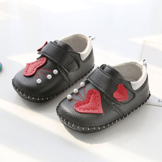 Cute Heart and Pearl Shoes for Infants - Black
